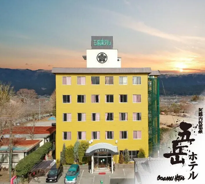 Gogaku Hotel - Image 1