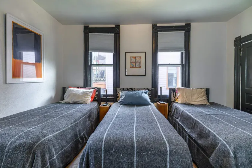 Historic 3 Bed Apartment - Unique Experience - Image 1