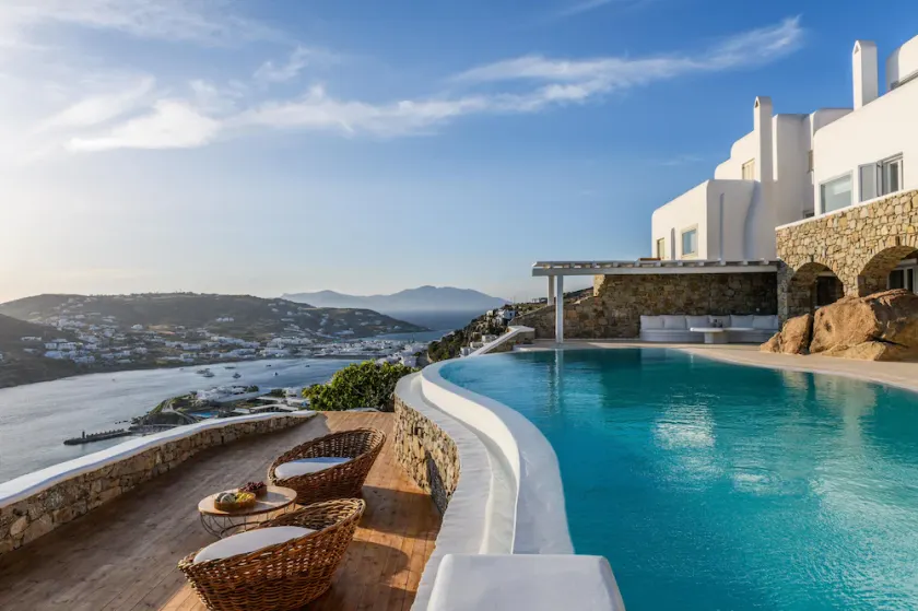Villa Alkirra with breathtaking views of the Aegean sea at great location - Image 1