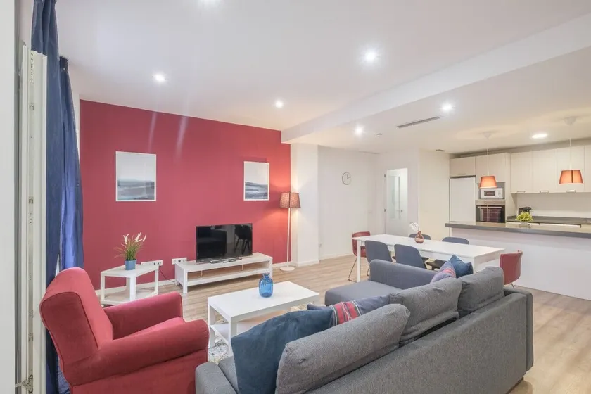 Apartment With Super Comfortable Beds - Image 1