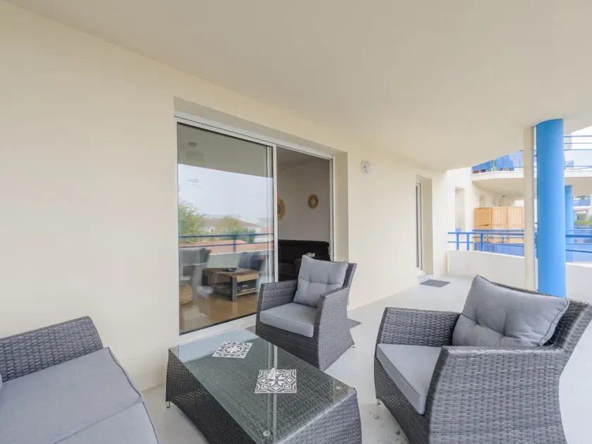 Appartement Calme avec Grande Terrasse, Aytré, Proche Lac, 2 Pers. - FR-1-258-213 - Image 1