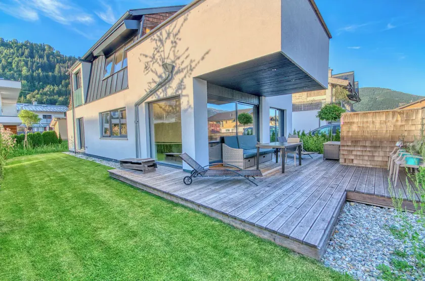 Modern apartment next to golf course with great view, 900 m to the ski lifts - Image 1