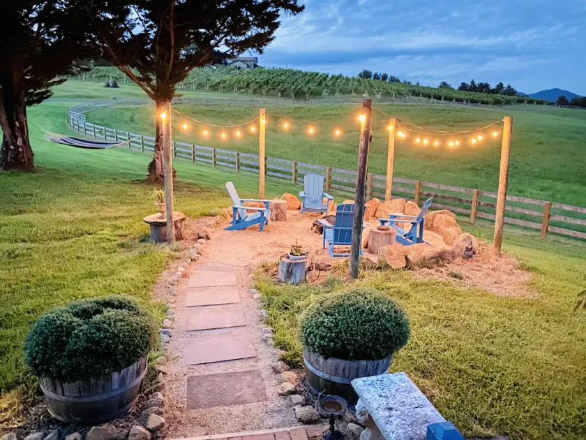 Vineyard Carriage House with High Speed Internet. - Image 1