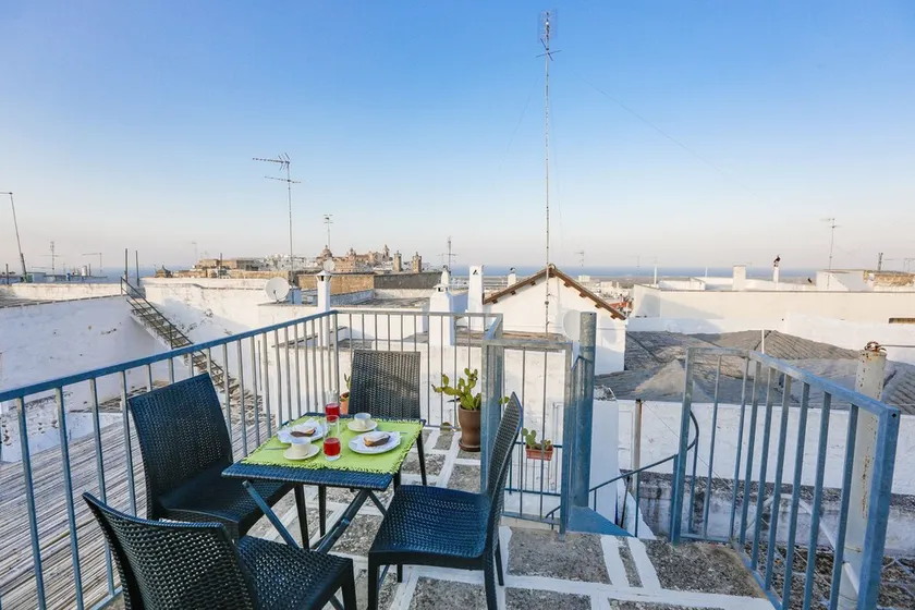 Maison en pierre du 19ème siècle au coeur d'Ostuni, vue magnifique - Image 1