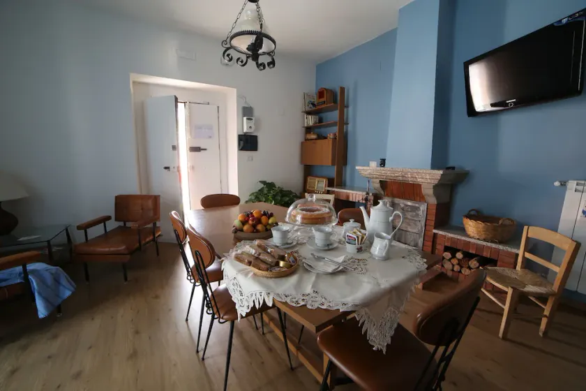 \"LA CASA DEL BORGO\"....... - Image 1