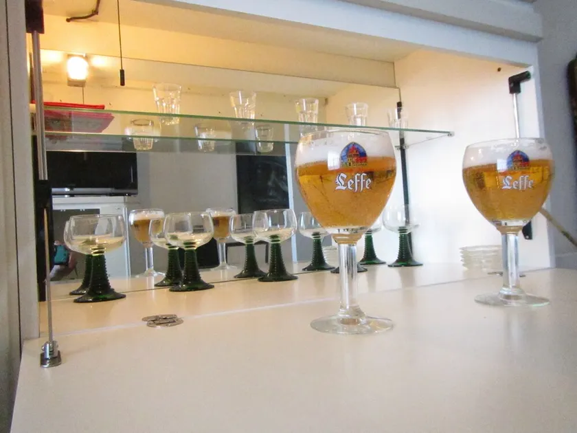New: Beautiful studio center of Brussels with large terrace overlooking the city - Image 1