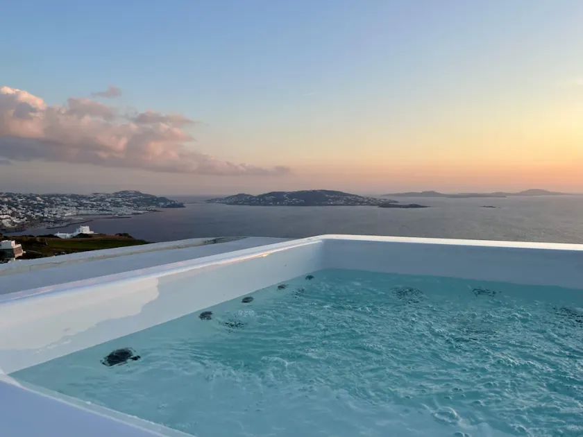 Deluxe Suite - Mykonos - Image 1