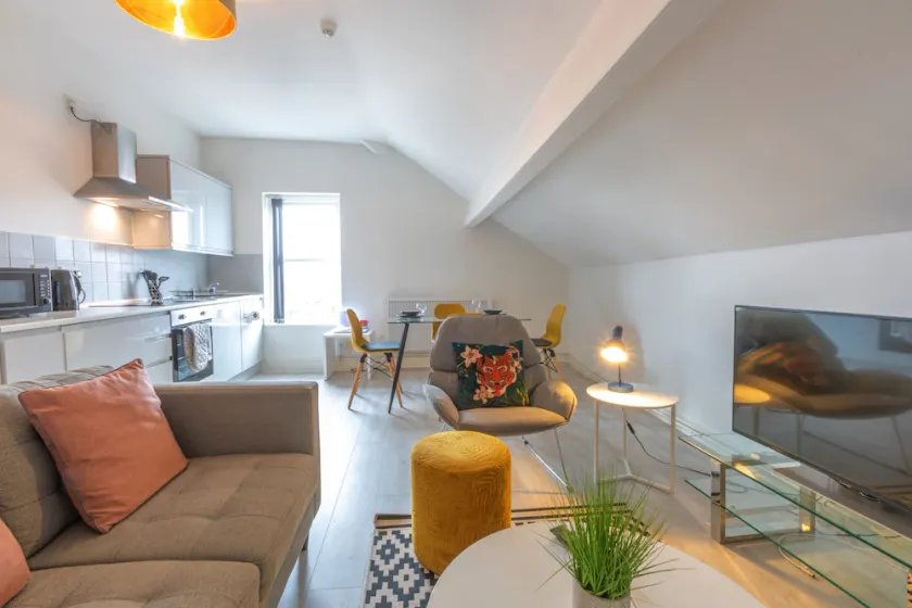 No5 Fulwood Heights - beautiful snug nr Hospital - Image 1