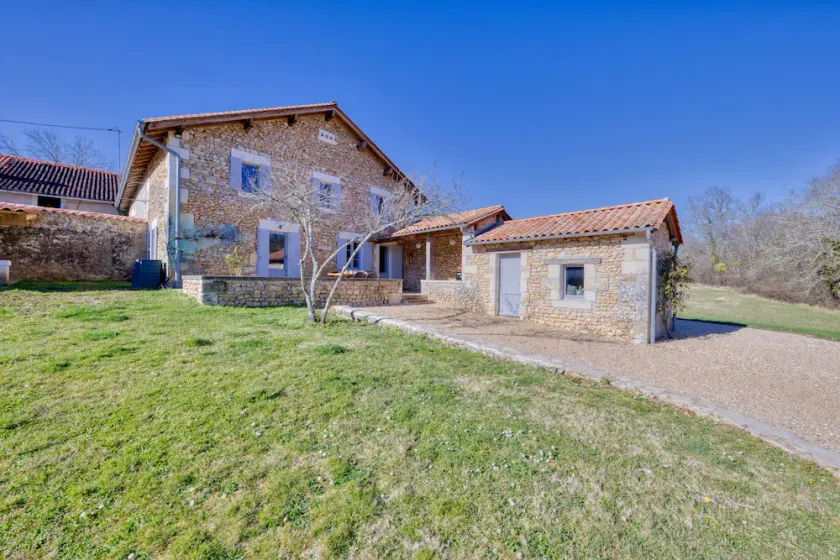 Magnificent gîte with spa, 5 minutes from Brantôme - Image 1