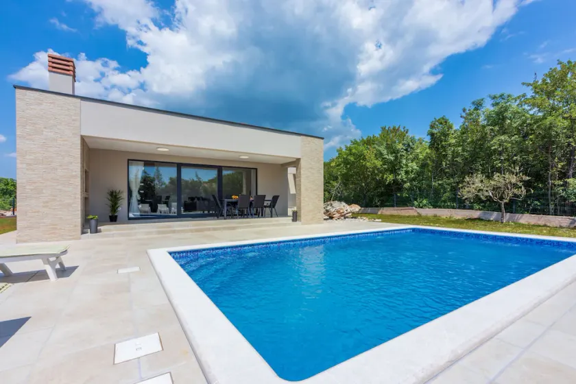 Villa Deluxe - Image 1
