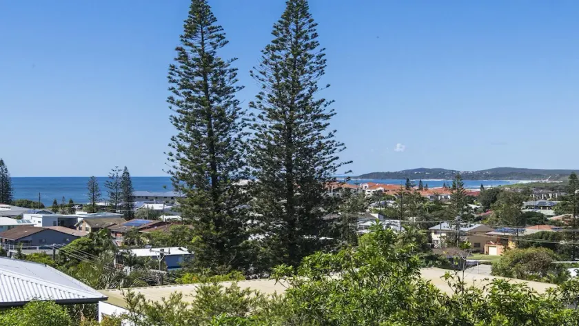 Tawny Roost, 10 Church St Yamba - Image 1
