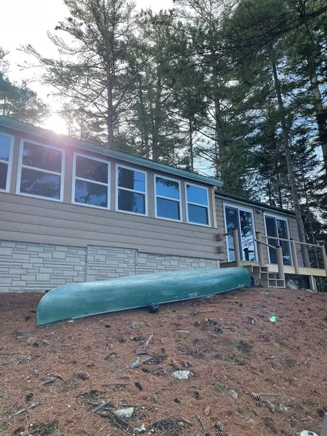 Lakefront Cabin near Acadia National Park - Image 1