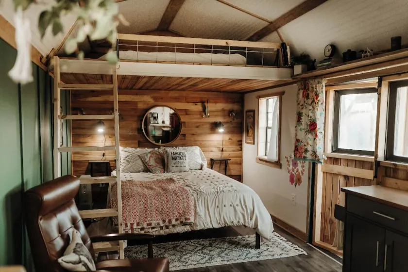 Private tiny cabin- 15 minutes from Dale Hollow Lake! - Image 1