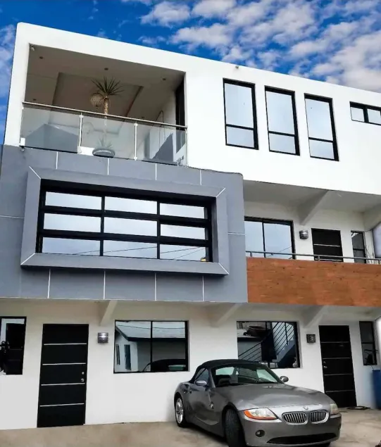 Modern Apartment - Image 1