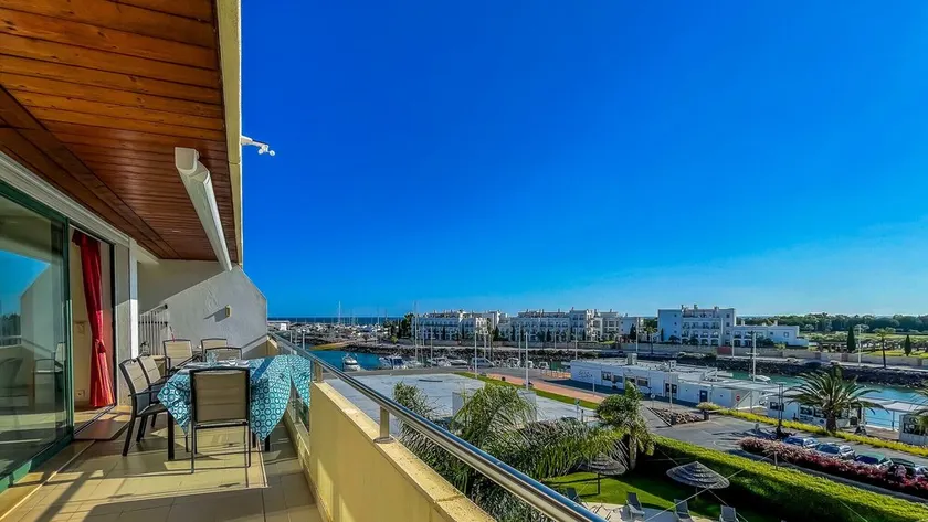 Aquamar Sunset | T2 HsR Marina Vilamoura - Image 1