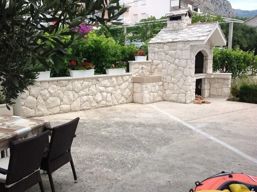 Apartment in Omiš with Seaview, Terrace, Air condition, WIFI (3422-7) - Image 1