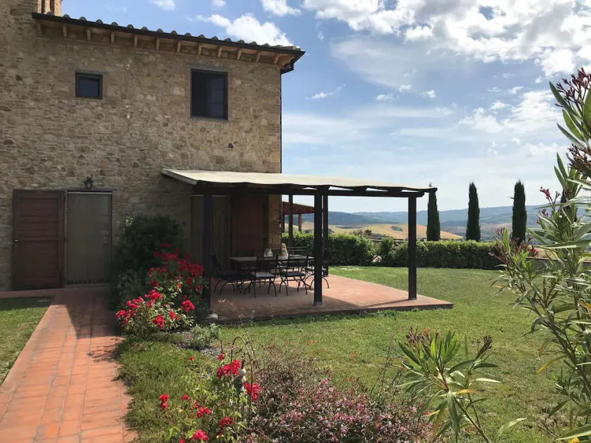 Fantastisk lejlighed med terrasse og pool med udsigt over Volterra - Image 1