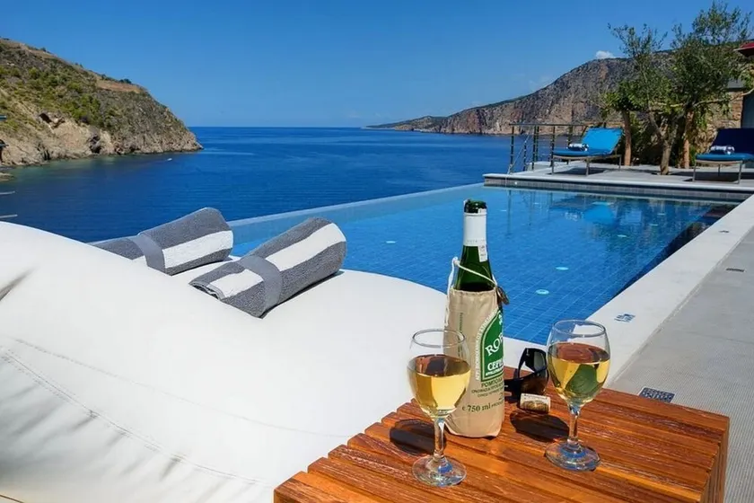 Superb Kefalonia Villa | Villa Allen | 1 Bedroom | Seafornt | Spectacular Sea Views | Private Outdoor Infinity Pool | Assos - Image 1