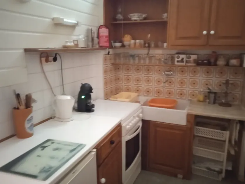 Beautiful one bedroom apartment, village setting, walk to shops - Image 1
