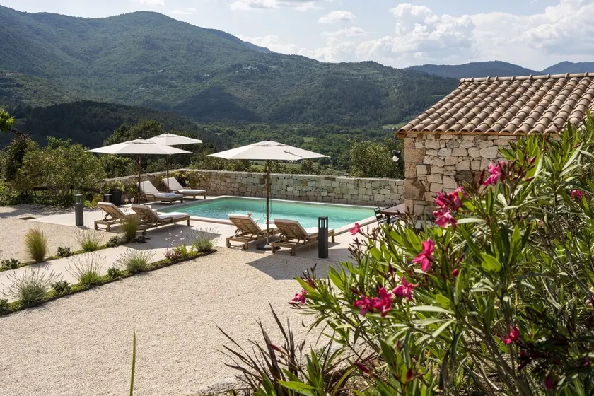 superbe villa avec piscine classée 4 étoiles - Image 1