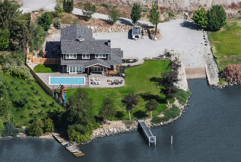 Lake Entiat Waterfront Estate - pool, boblebad, bådlansering, dok (16 sovepladser) - Image 1