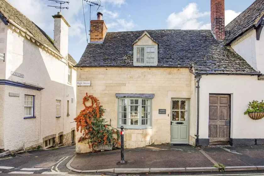 2 bedroom Cotswold Holiday Home - Abbots Cottage - Image 1