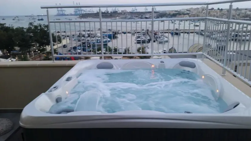 Luxury 4-Bedroom Penthouse | Panoramic Marsaxlokk Harbour Views + Jacuzzi - Image 1