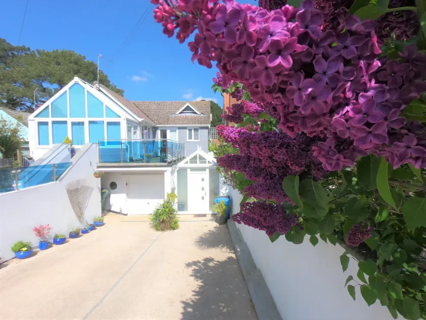 Appartement moderne sur la péninsule de Sandbanks, avec jardin privé. (animaux acceptés) - Image 1