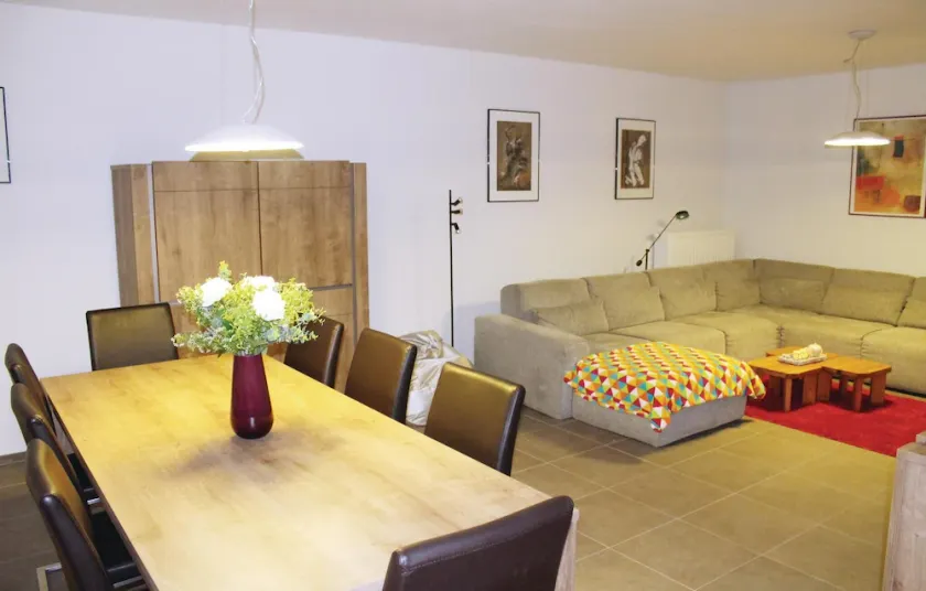Beach front apartment in Oostende - Image 1