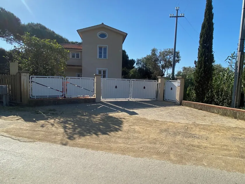 Villa riservata immersa nella natura con spiaggia raggiungibile a piedi - Image 1