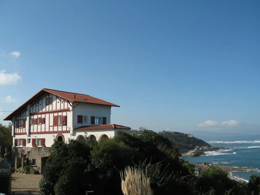 caráter villa de frente para o mar e spot de surf Parlementia - Image 1