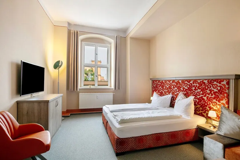 Apartment 'Ferienwohnung 3' with Shared Terrace and Wi-Fi - Image 1