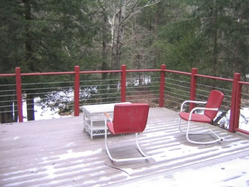STREAMSIDE CABIN IN THE CATSKILLS - Image 1