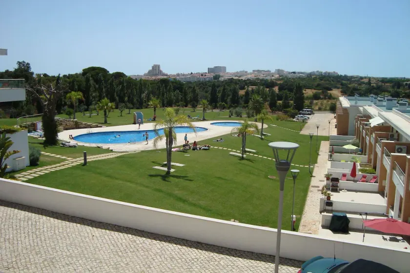 Vila Branca Albufeira, tranquila e com AR CONDICIONADO, ideal para famílias + crianças - Image 1