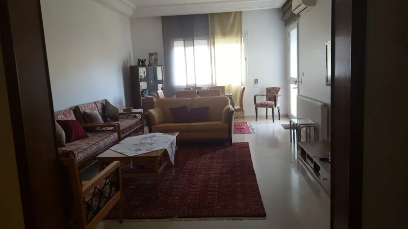 Apartamento muy bien equipado para 2 Ch, estancia, aparcamiento vigilado. - Image 1