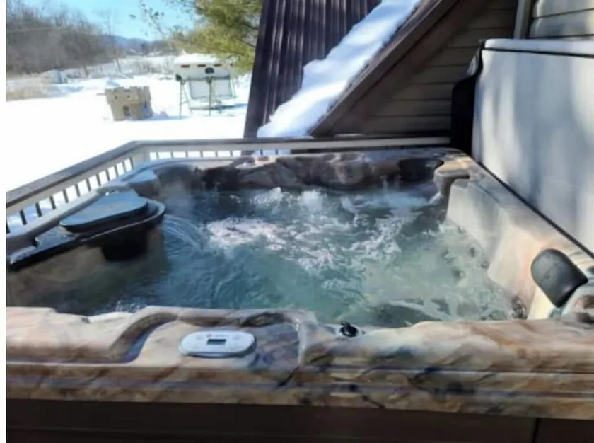 Your summer getaway- with a hot tub!   - Image 1