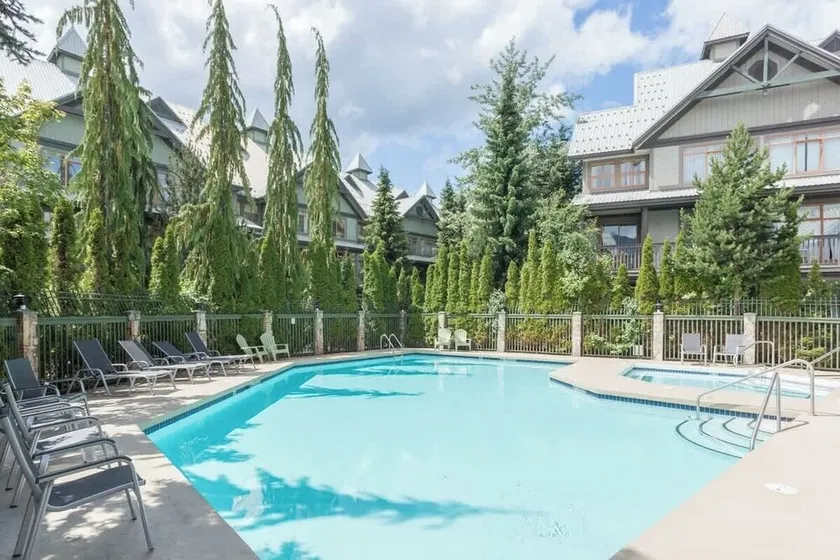 Bright and Clean, Walk Everywhere, Shared Pool and Hot Tub - Image 1