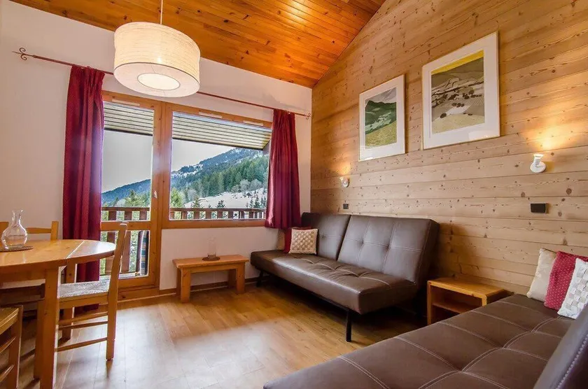 50m from ski slopes, 10th floor, view panoramic, balcony, ski locker, 28m², Valmorel - Image 1