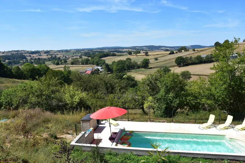 Mansion in Cuzy with Shared Pool - Image 1