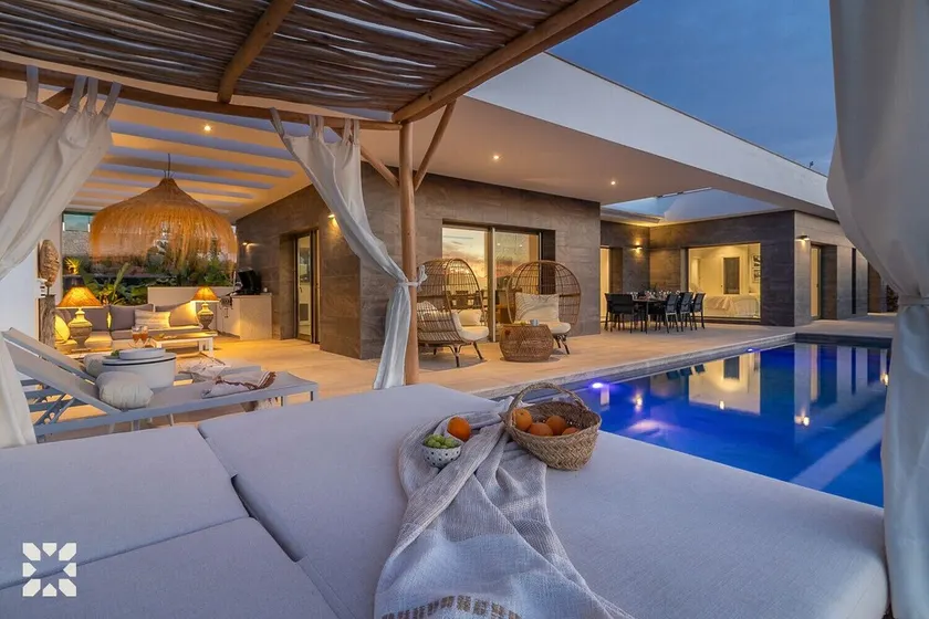Villa Philia by Abahana Villas - Image 1