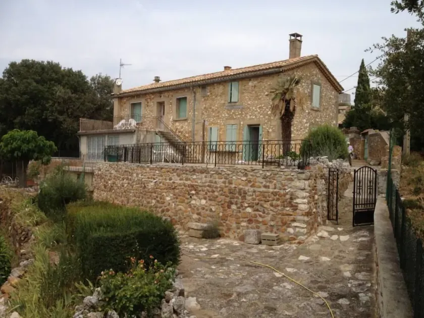 Maison avec jardin proche d'UZES - Image 1