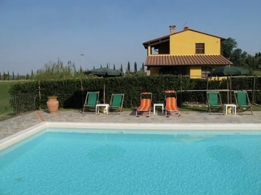 Villa mit Pool in der Toskana, in der Nähe von San Gimignano und Volterra - Image 1