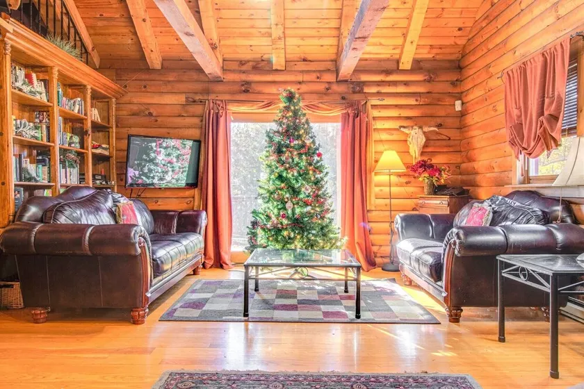 Log Chalet i skoven - Image 1