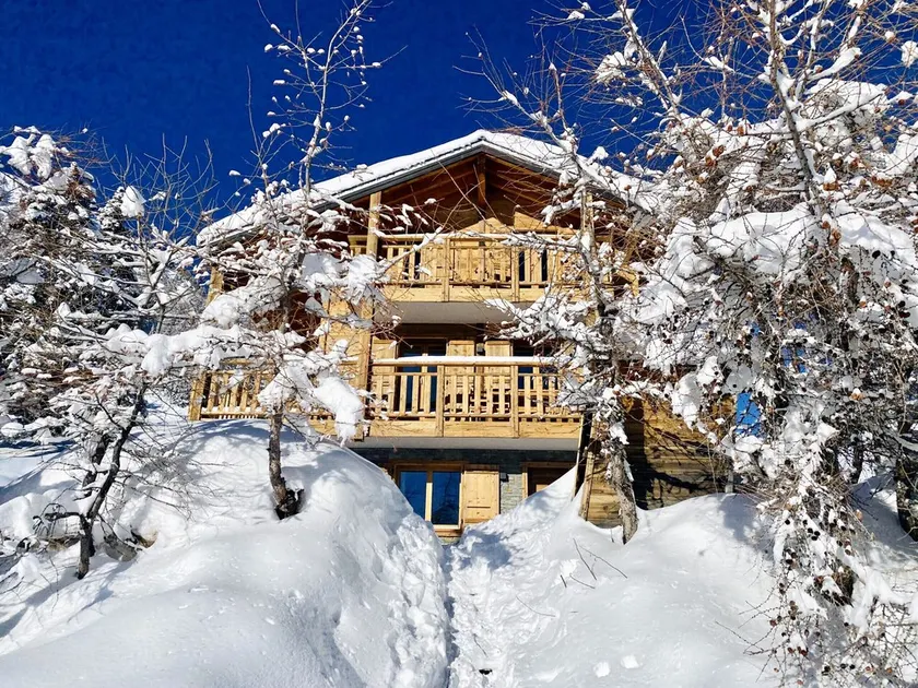 Chalet entièrement équipé avec jardin, terrasse et barbecue | Près des pistes de ski - Image 1