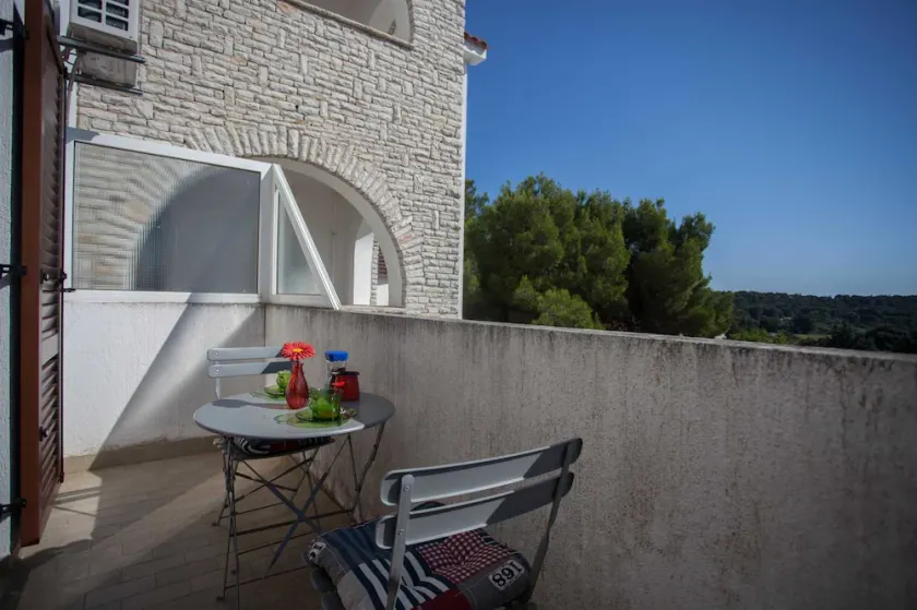 AGATA One-Bedroom Apartment 4 - Image 1