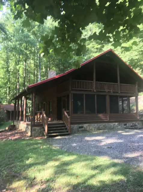 Heaven on Earth!  RELAX in the woods in this cabin in beautiful Kibler Valley - Image 1
