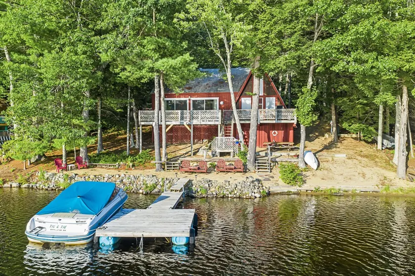Lakefront Sunset-Facing Cottage Private Beach-Dock Store fiskeri Barrington, NH - Image 1