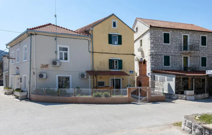 3 Bedroom Amazing Home In Opuzen - Image 1