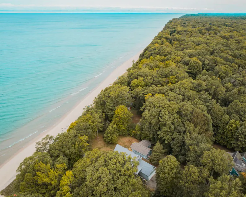 Lake Michigan Cottage - Image 1