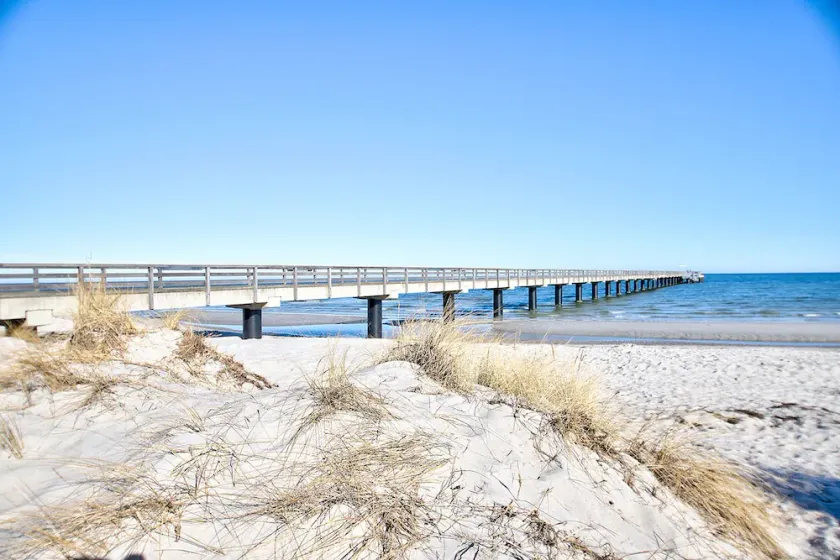 1st beach row - Image 1